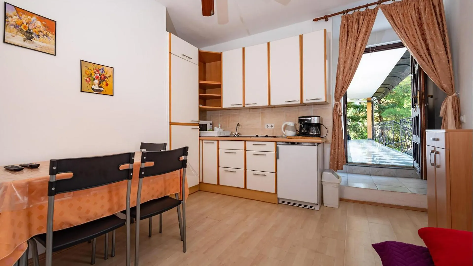 Beach Front Apartment In Rovanjska With Wifi Chorvatsko