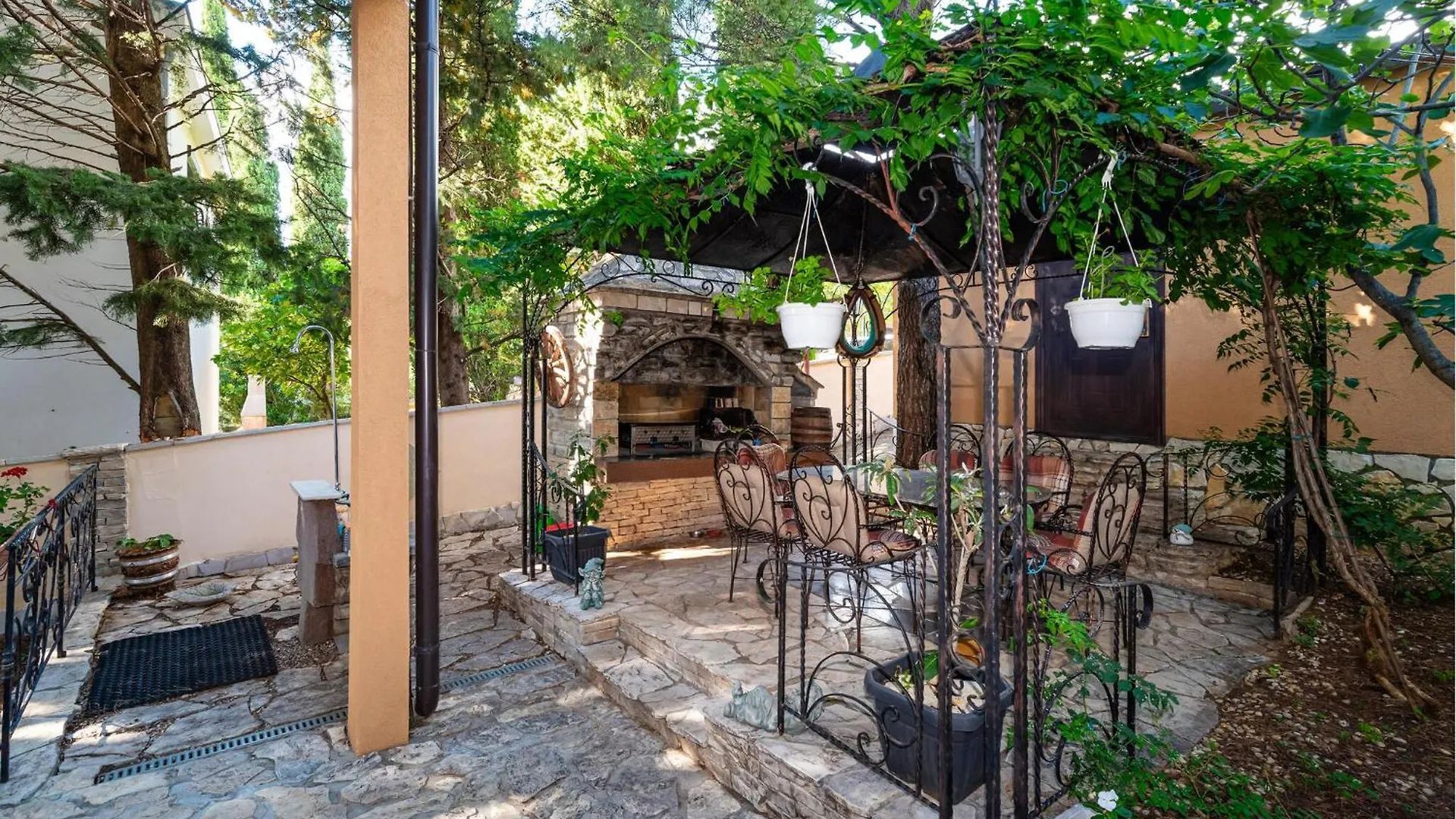 Beach Front Apartment In Rovanjska With Wifi Chorvatsko